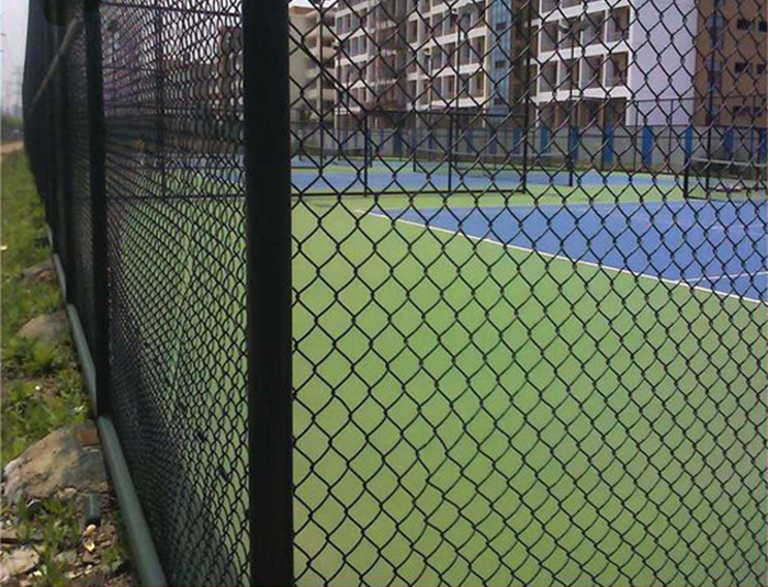 Badminton courts fencing system