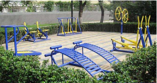 How much do you know about outdoor fitness equipment?